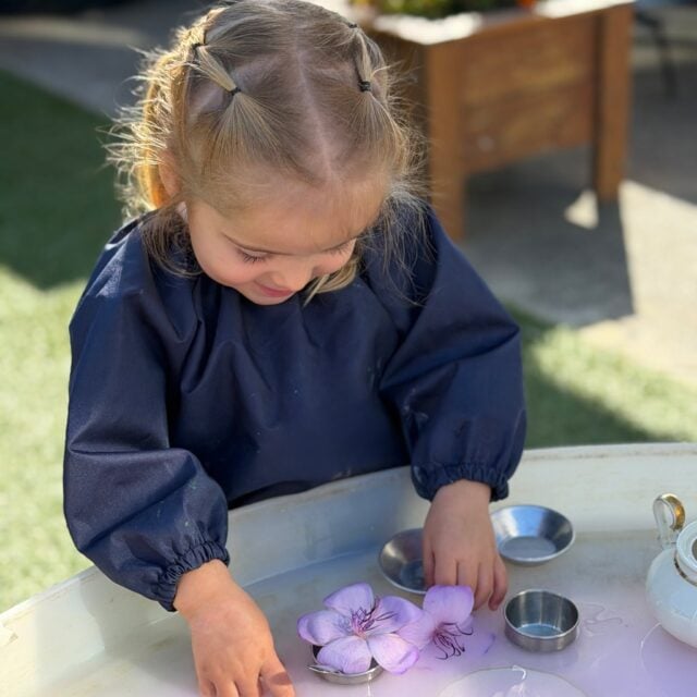 Giving tamariki time and freedom to explore the world around them at Kindercare Greenhithe. With nature and nurture working hand in hand to set the scene, tamariki are encouraged to be curious, investigate, and make discoveries through play. #TheKindercareAdvantage #NurtureMe #InspireMe