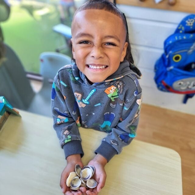 When stories come to life, books become something to treasure.
At Kindercare Papatoetoe, tamariki explored the Aotearoa classic 'Pipi Dance', using real-life objects to bring the story to life; building understanding, sparking curiosity, and growing a love for pukapuka (books).

#kindercarenz #curiosity #childcarenz #childcareauckland #booklover