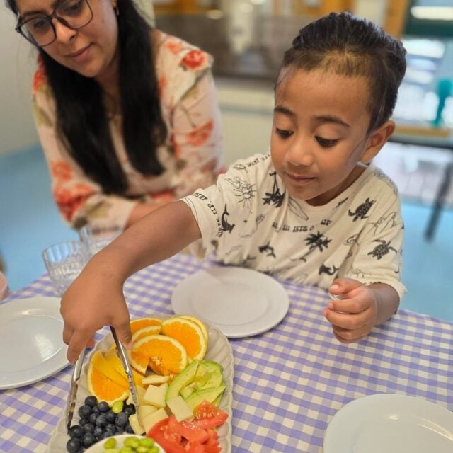 Mealtime rituals are a special part of each day at Kindercare Lincoln.
Tamariki take turns to self‑serve and make time for connection. Everyday moments like this are rich with learning; supporting independence, social connection and growing confidence.

We see children as capable and competent people. Mealtimes give them the space to practise caring for themselves and joining in on shared rhythms, in ways that feel calm, respectful and meaningful. 

#childcarenz #mealtime #kindercarenz #nutrition #socialconnection