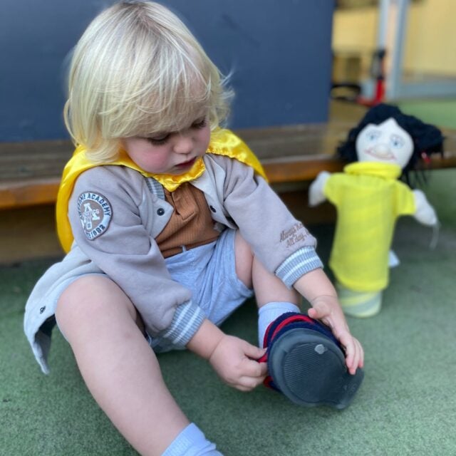 With support from Connie Confidence, our puppet friend from the You Can Do It! social and emotional learning programme, tamariki are building self-help skills and growing in confidence. Everyday moments like these help children at Kindercare Addington feel capable and proud of what they can do. #nurtureme