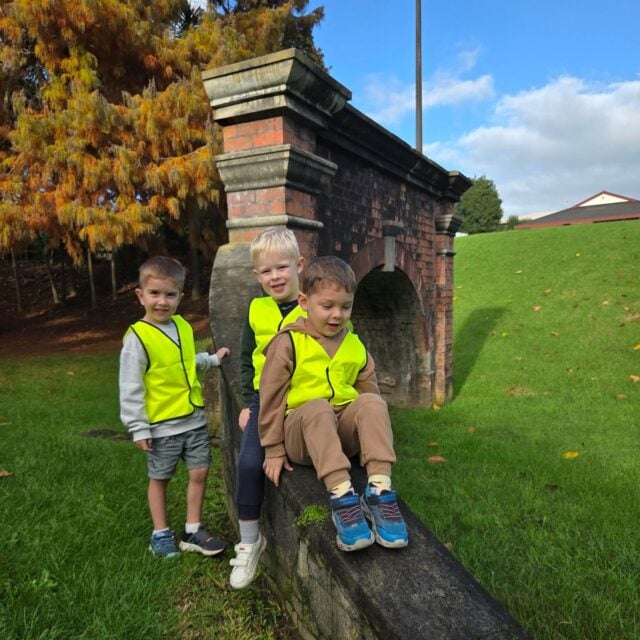 Exploring their neighbourhood is part of how tamariki connect with the world around them. Walking trips beyond the centre spark curiosity, grow confidence, and help our preschoolers build a deeper sense of belonging in their local community. It’s one of the many ways learning feels real and wonder-filled, at Kindercare Henderson. #InspireMe #curiosity #confidence #exploring #walkingtrips #kindercarenz #childcarenz #childcareauckland