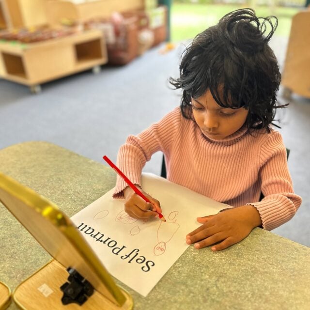 What makes us unique? Self‑portraits invited tamariki at Kindercare Rangiora to reflect on themselves and each other, sparking meaningful kōrero about identity, belonging and what makes each person special. #InspireMe  #TheKindercareAdvantage #selfportrait #reflection